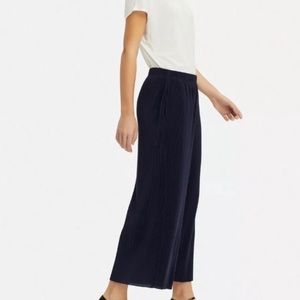 Navy blue Uniqlo pleated pants